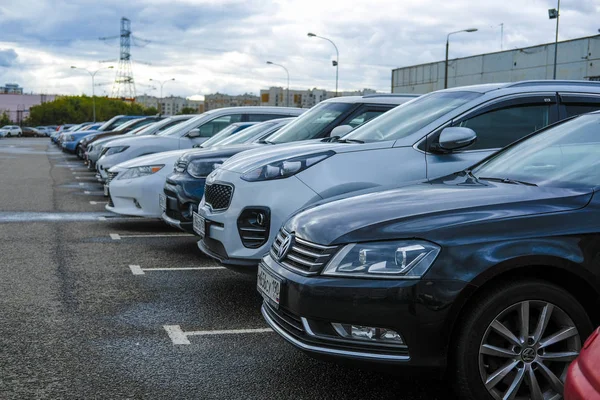 Moskau Russland September 2018 Autos Auf Einem Park Ride Parkplatz — Stockfoto