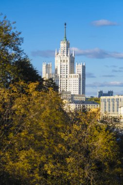 Moskova, Rusya - Ekim, 6, 2018: veiw highrise Mosocw, Rusya Kotelnicheskaya setin üzerine inşa için