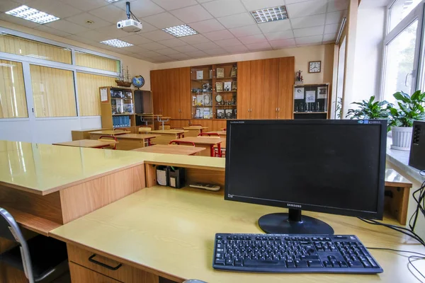 モスクワ ロシア連邦 2018 モスクワ Priver 学校で近代学校教室のインテリア — ストック写真