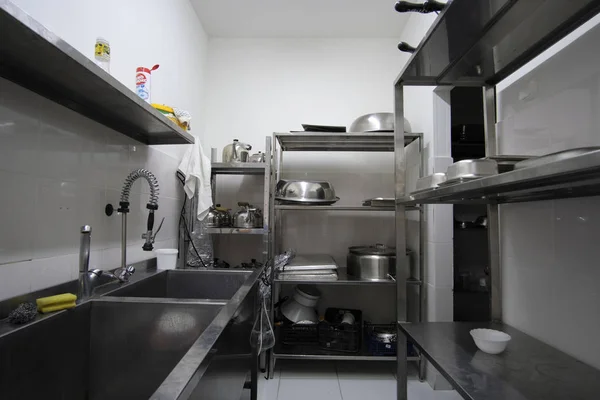 モスクワ ロシア連邦 2018 モスクワ イボタノキ学校で専門の台所のインテリア ロイヤリティフリーのストック写真