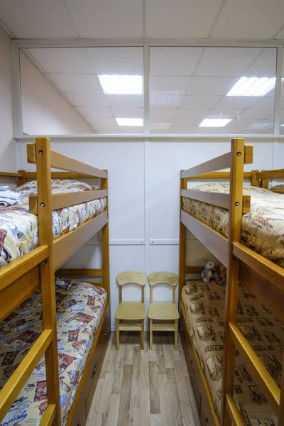 Moskwa Rosja Września 2018 Wnętrze Sypialni Przedszkole Łóżka Dwupoziomowe Szkole — Zdjęcie stockowe