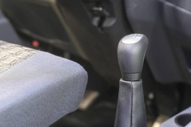 Bir otobüs şanzıman ile sürücü yeri idare altında frontground