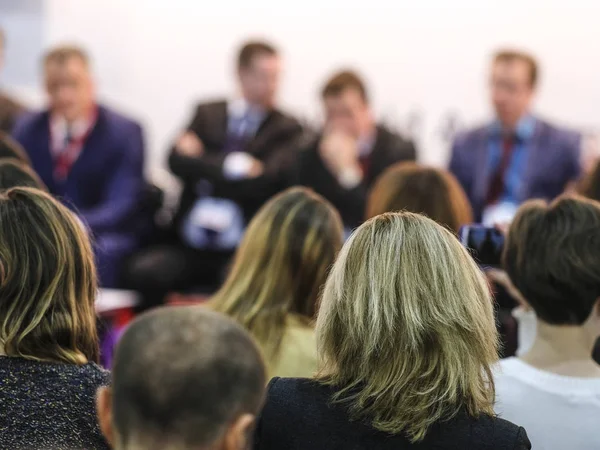 Menschen Auf Einer Konferenz — Stockfoto