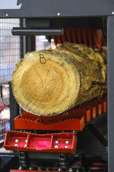 Das Bild Einer Holzbearbeitungsmaschine — Stockfoto