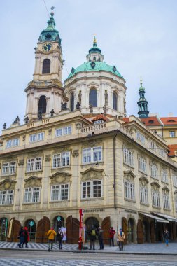 Prague, Çek Cumhuriyeti - Kasım, 20, 2018: Street, eski bir şehir Prag