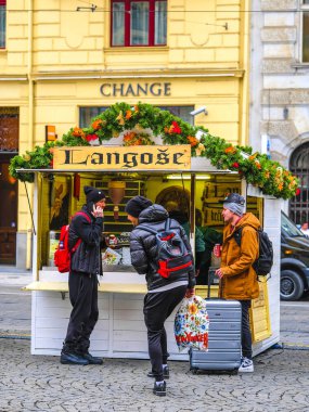 Prague, Çek Cumhuriyeti - Kasım, 20, 2018: gıda kiosk Prag
