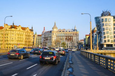 Prague, Çek Cumhuriyeti - Kasım, 20, 2018: Prag trafikte görüntü