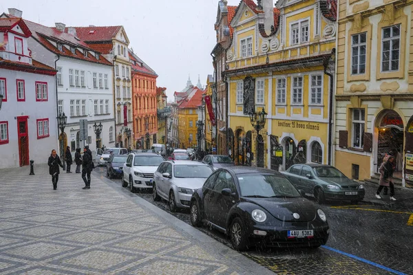 Praga República Checa Noviembre 2018 Coches Aparcamiento Praga — Foto de Stock