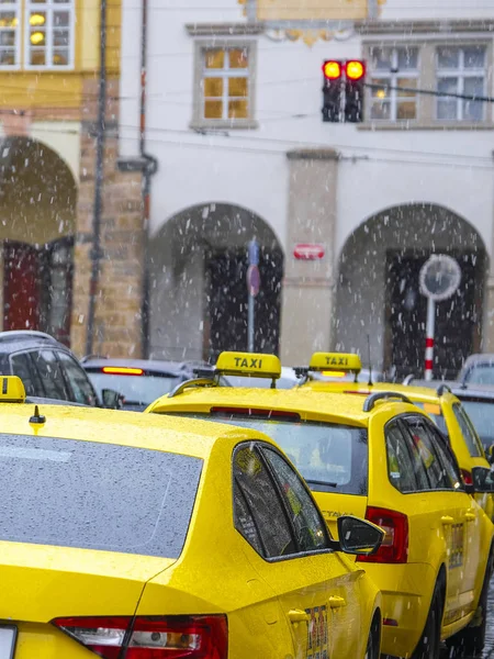 Prag Tjeckien November 2018 Taxi Bilar Parkering Prag — Stockfoto