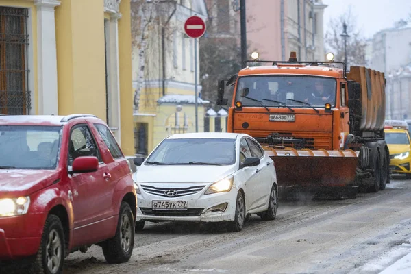 Moskova Rusya Aralık 2018 Kar Temizleme Makinesi Görüntüsünü — Stok fotoğraf