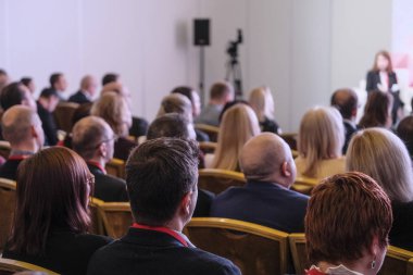 Moskova, Rusya - Aralık, 13, 2018: insanlar üzerinde bir konferans, Moskova, Rusya