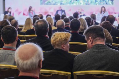 Moskova, Rusya - Aralık, 13, 2018: insanlar üzerinde bir konferans, Moskova, Rusya