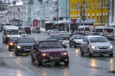 Ryazan, Rusya - Ocak, 5, 2019: arabalar bir Ryazan merkezi bir sokakta