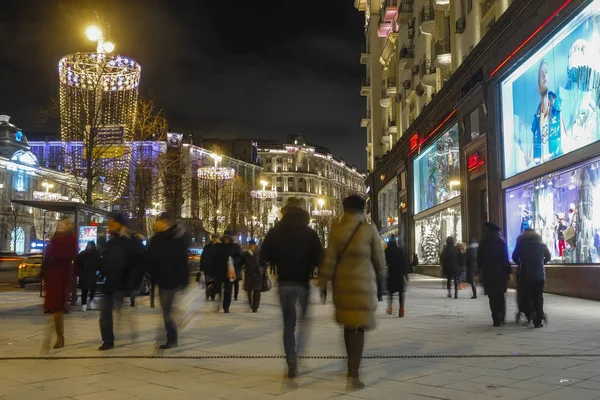 Moscou Rússia Dezembro 2019 Multidão Rua Moscou Noite — Fotografia de Stock