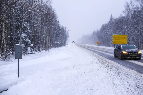 Auto Zimní Vozovce — Stock fotografie