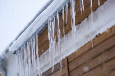 bir buz sarkıtları görüntüsünü