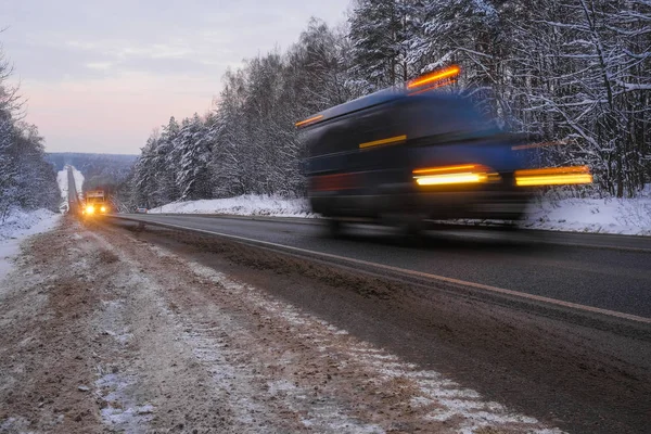 Imagem Caminhão Uma Estrada Inverno — Fotografia de Stock