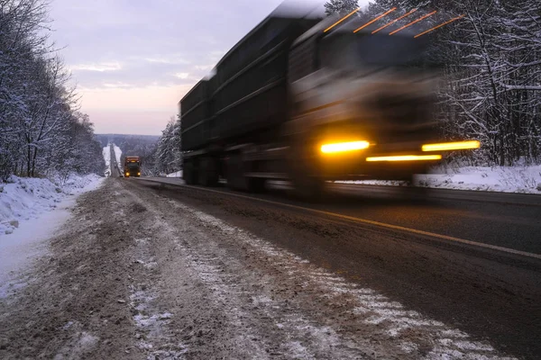 Immagine Camion Una Strada Invernale — Foto Stock