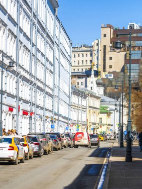 Moskova, Rusya - Nisan, 1, 2019: Moskova, Rusya parkung araçlarda