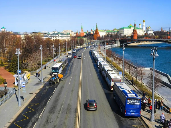 Moscow Russia April 2019 Tourist Buses Embankment Center Moscow Russia — Stock Photo, Image