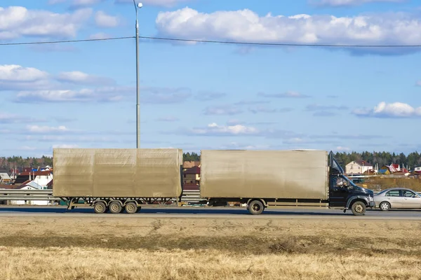 Région Moscou Russie Avril 2019 Camion Sur Une Autoroute Dans — Photo