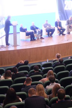 Moskova, Rusya - 12 Nisan 2019: Rusya'nın Moskova kentinde ki Rus Otomobil Dilleri Derneği konferansı