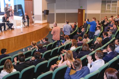 Moskova, Rusya - 12 Nisan 2019: Rusya'nın Moskova kentinde ki Rus Otomobil Dilleri Derneği konferansı