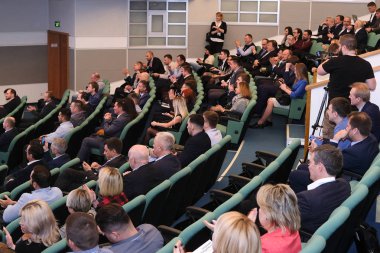 Moskova, Rusya - 12 Nisan 2019: Rusya'nın Moskova kentinde ki Rus Otomobil Dilleri Derneği konferansı