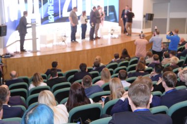 Moskova, Rusya - 12 Nisan 2019: Rusya'nın Moskova kentinde ki Rus Otomobil Dilleri Derneği konferansı