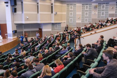 Moskova, Rusya - 12 Nisan 2019: Rusya'nın Moskova kentinde ki Rus Otomobil Dilleri Derneği konferansı