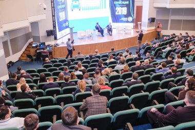 Moskova, Rusya - 12 Nisan 2019: Rusya'nın Moskova kentinde ki Rus Otomobil Dilleri Derneği konferansı