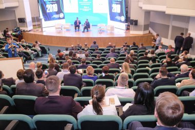 Moskova, Rusya - 12 Nisan 2019: Rusya'nın Moskova kentinde ki Rus Otomobil Dilleri Derneği konferansı