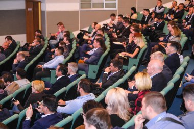 Moskova, Rusya - 12 Nisan 2019: Rusya'nın Moskova kentinde ki Rus Otomobil Dilleri Derneği konferansı