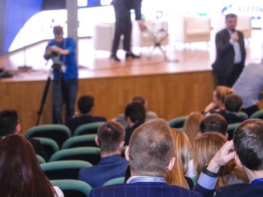 Moskova, Rusya - 12 Nisan 2019: Rusya'nın Moskova kentinde ki Rus Otomobil Dilleri Derneği konferansı