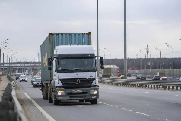 Klimovsk Moscow Region Rusland April 2019 Vrachtwagens Een Snelweg Moskou — Stockfoto