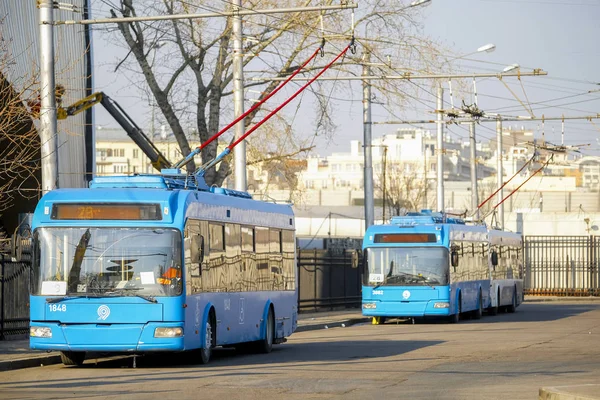 Moszkva Oroszország Április 2019 Trolibuszok Parkolás Moszkvában Oroszországban — Stock Fotó
