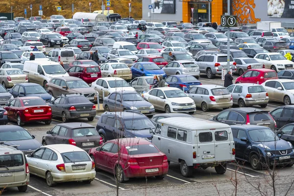 Moscou Russie Avril 2019 Voitures Sur Parking Près Stade Luzniki — Photo