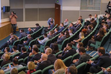 Moskova, Rusya - 12 Nisan 2019: Rusya'nın Moskova kentinde ki Rus Otomobil Dilleri Derneği konferansı