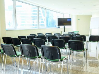 boş bir konferans salonu görüntüsü