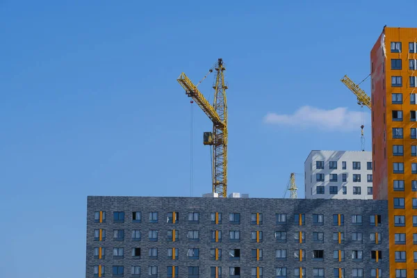 Turmdrehkräne Auf Einer Baustelle — Stockfoto