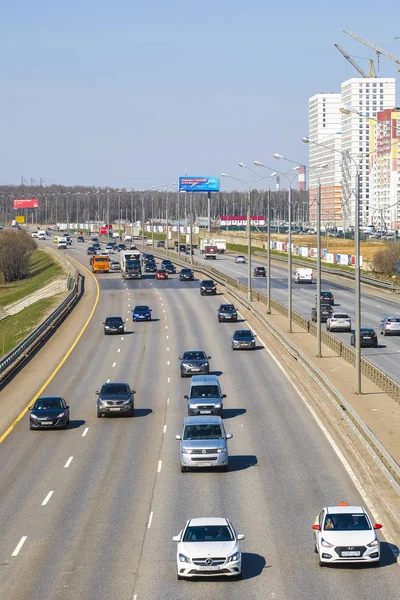 Moscow Russia April 2019 Traffic Highway Modern Moscow District East — Stock Photo, Image