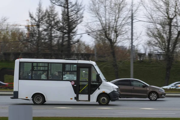 Moskwa Rosja Kwiecień 2019 Autobus Ulicy Moskwy — Zdjęcie stockowe