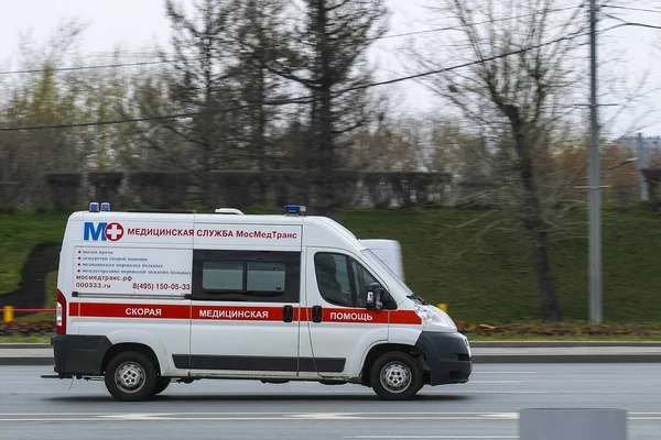 Moscow Russia April 2019 Emergency Van Moscow — Stock Photo, Image
