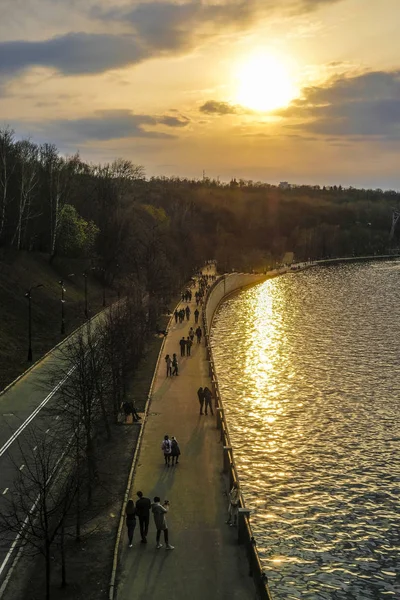 Moskau Russland April 2019 Damm Von Moskau Abend — Stockfoto