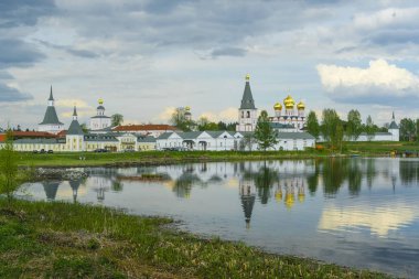 Rusya Valdai'deki Iversky Manastırı Panoraması 
