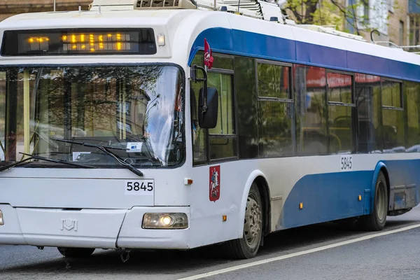 Moskwa Rosja Maj 2019 Wizerunek Trolejbusu Ulicy Moskwy — Zdjęcie stockowe