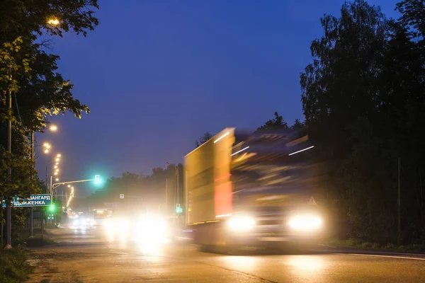 Région Moscou Russie Mai 2019 Circulation Nocturne Sur Une Autoroute — Photo