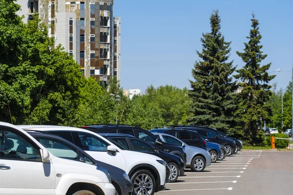 Moscú Rusia Mayo 2019 Coches Aparcamiento Moscú — Foto de Stock