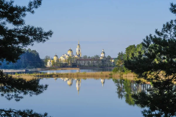 Svetlitsa Rosja Maj 2019 Nilo Stolobenskyi Klasztor Svetlitsa Rosja Jeziorze — Zdjęcie stockowe