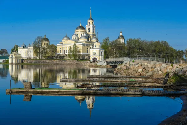 Svetlitsa Rússia Maio 2019 Mosteiro Nilo Stolobenskyi Svetlitsa Rússia Lago — Fotografia de Stock